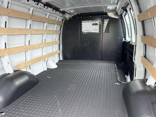 Summit White 2024 Chevrolet Express 2500 LT
