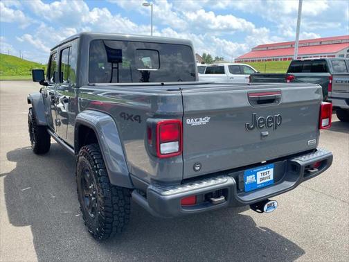 2022 Jeep Gladiator Overland
