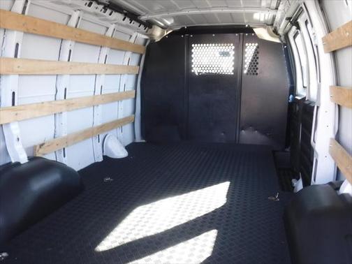 2022 GMC Savana 2500 Work Van