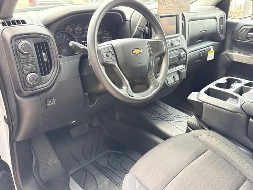 Summit White 2026 Chevrolet Silverado 1500 Custom