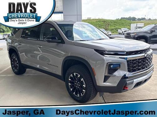 Sandstone Gray 2026 Chevrolet Traverse AWD Z71