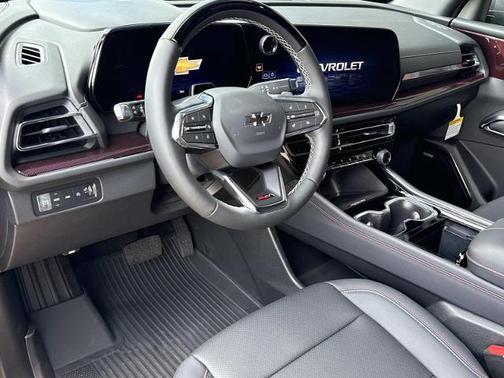Sandstone Gray 2026 Chevrolet Traverse AWD Z71