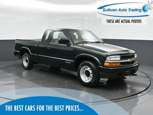 2001 Chevrolet S-10 Base