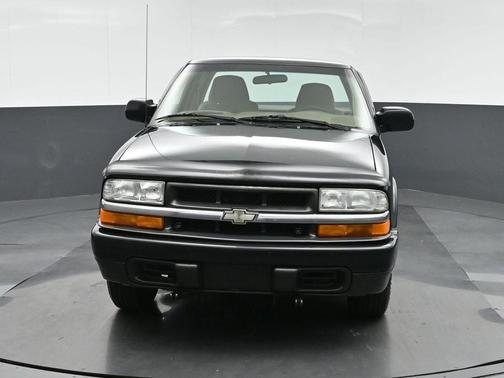 2001 Chevrolet S-10 Base