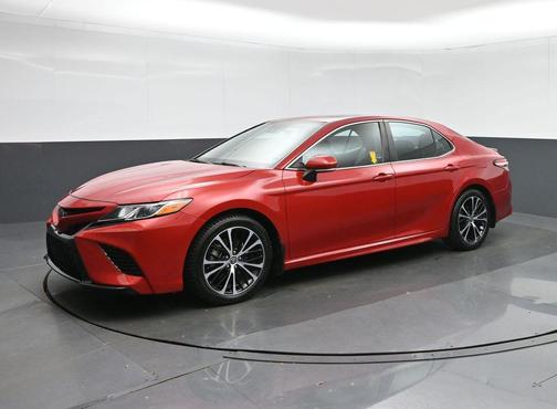 Supersonic Red 2020 Toyota Camry SE
