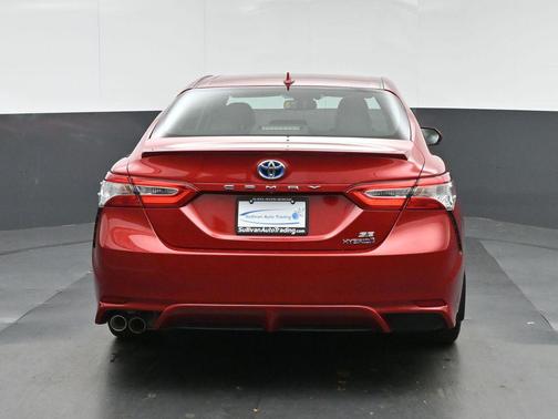 Supersonic Red 2020 Toyota Camry SE