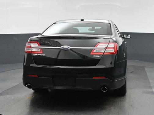 2018 Ford Taurus SEL