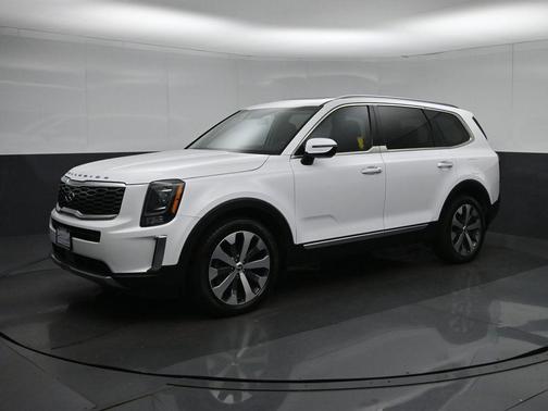Glacial White Pearl 2021 Kia Telluride S