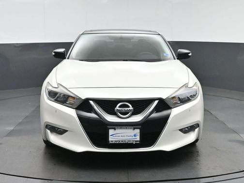 Pearl White 2017 Nissan Maxima 3.5 SL
