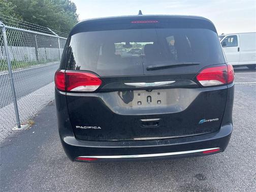 2017 Chrysler Pacifica Hybrid Touring Plus