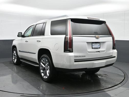 2018 Cadillac Escalade Luxury