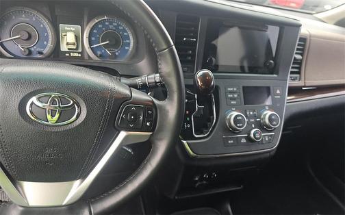 2017 Toyota Sienna Limited