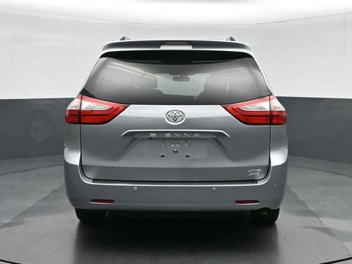 2017 Toyota Sienna Limited
