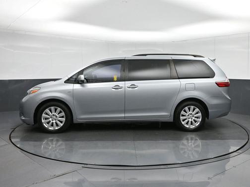 2017 Toyota Sienna Limited