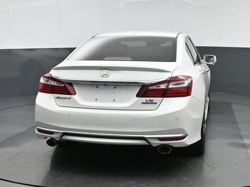 2017 Honda Accord Touring V6