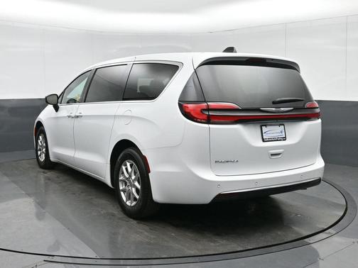 2025 Chrysler Pacifica L