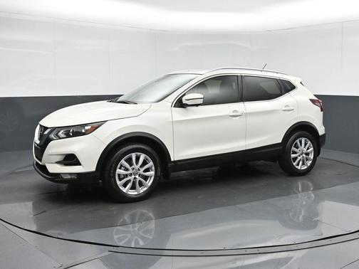 2022 Nissan Rogue Sport SV