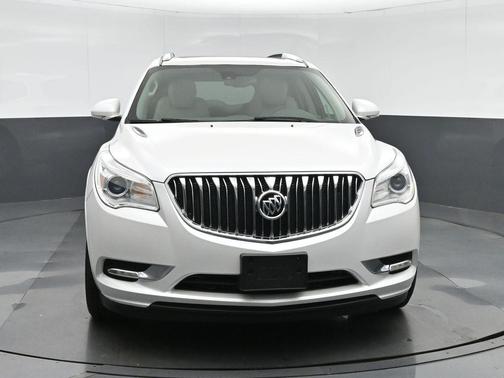 White Frost Tricoat 2017 Buick Enclave Leather