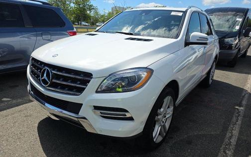 White 2015 Mercedes-Benz M-Class 4MATIC