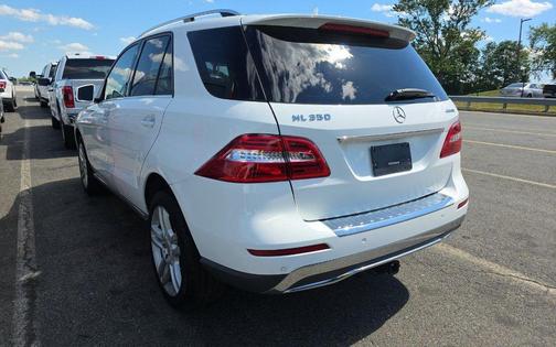 White 2015 Mercedes-Benz M-Class 4MATIC