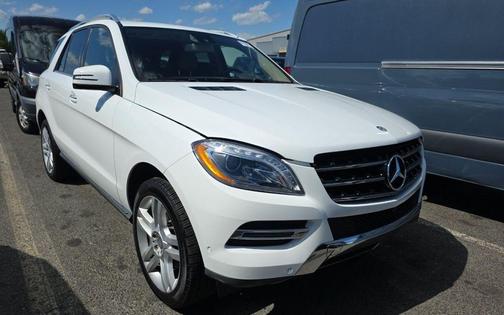 White 2015 Mercedes-Benz M-Class 4MATIC