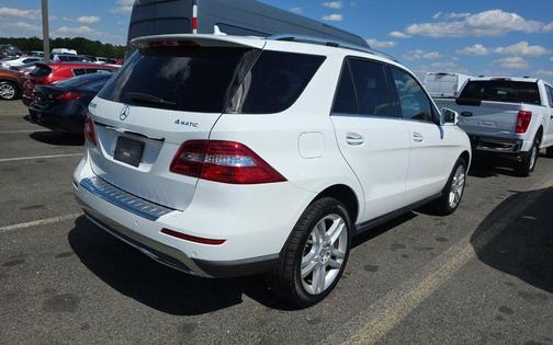 White 2015 Mercedes-Benz M-Class 4MATIC