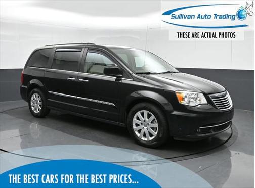 2016 Chrysler Town & Country Touring