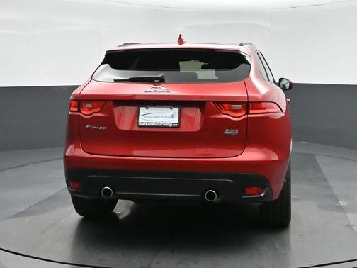 2017 Jaguar F-PACE 35t R-Sport