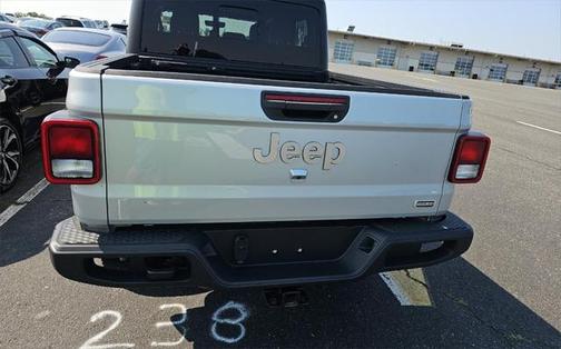 2022 Jeep Gladiator Overland