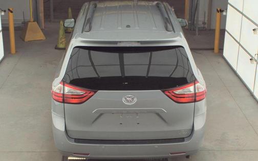 Silver Sky Metallic 2017 Toyota Sienna XLE
