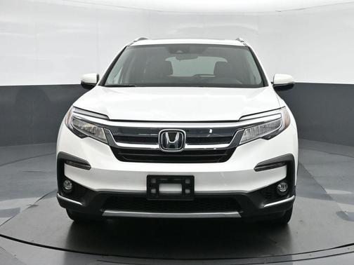 2022 Honda Pilot Touring 8-Passenger