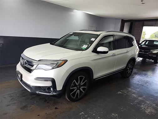 2019 Honda Pilot Touring 8-Passenger