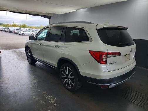 2019 Honda Pilot Touring 8-Passenger