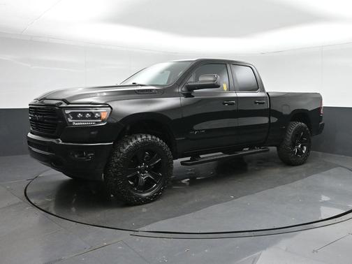 Diamond Black Crystal Pearlcoat 2019 RAM 1500 Big Horn