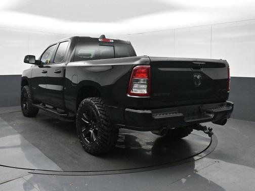 Diamond Black Crystal Pearlcoat 2019 RAM 1500 Big Horn