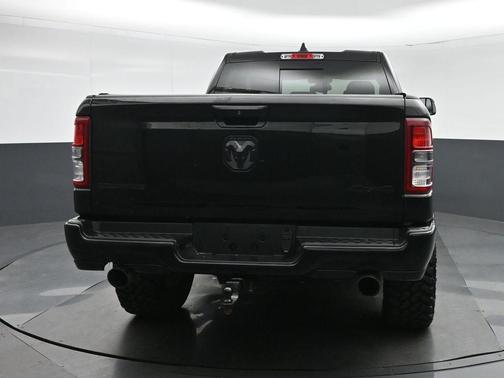 Diamond Black Crystal Pearlcoat 2019 RAM 1500 Big Horn