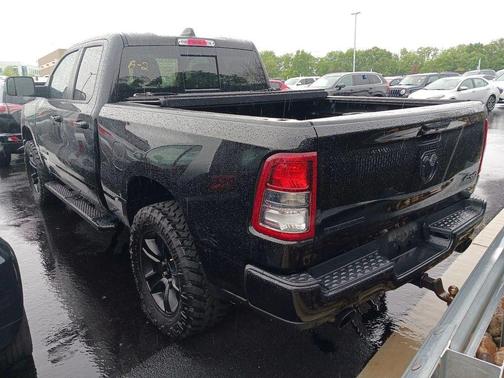 Diamond Black Crystal Pearlcoat 2019 RAM 1500 Big Horn