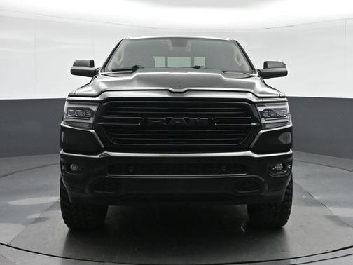 Diamond Black Crystal Pearlcoat 2019 RAM 1500 Big Horn