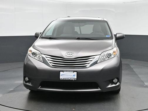 Predawn Gray Mica 2017 Toyota Sienna XLE