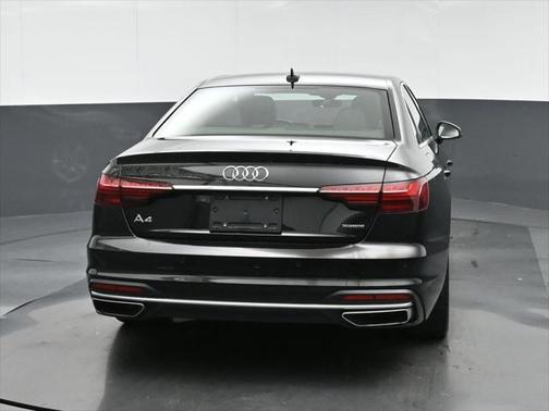 2022 Audi A4 45 S line Premium Plus