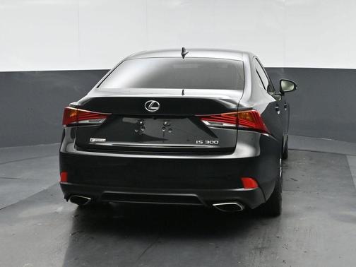 2018 Lexus IS 300 Base