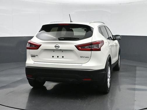 2022 Nissan Rogue Sport SV