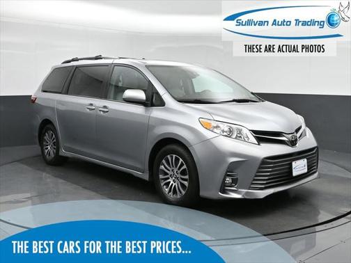 2018 Toyota Sienna XLE