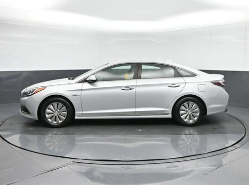 2016 Hyundai SONATA Hybrid SE