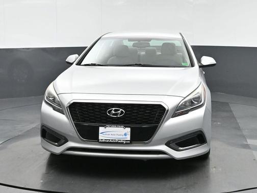 2016 Hyundai SONATA Hybrid SE