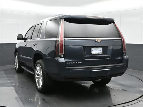 2020 Cadillac Escalade Luxury