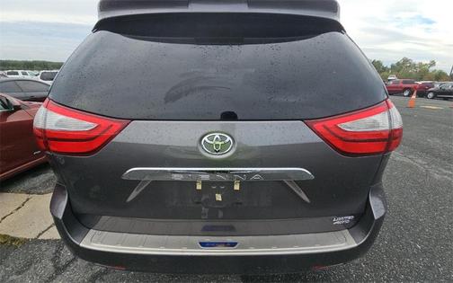 2018 Toyota Sienna Limited Premium