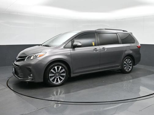 2018 Toyota Sienna Limited Premium