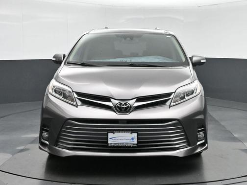 2018 Toyota Sienna Limited Premium
