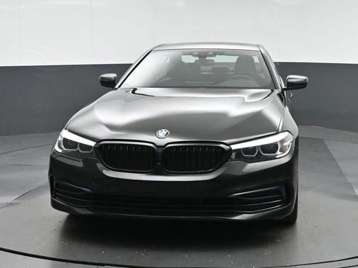 Black Sapphire Metallic 2019 BMW 530 xDrive